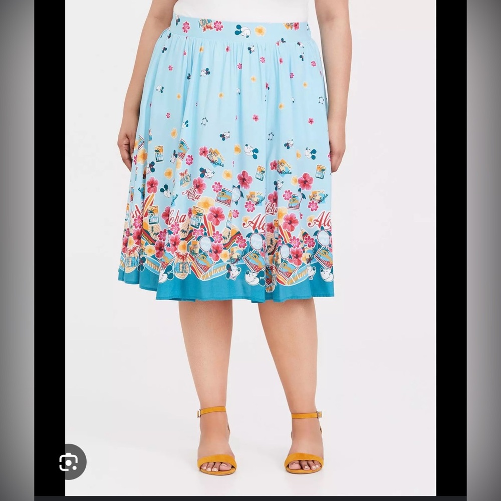 Torrid/Disney’s Mickey and Minnie Mouse skirt with pockets